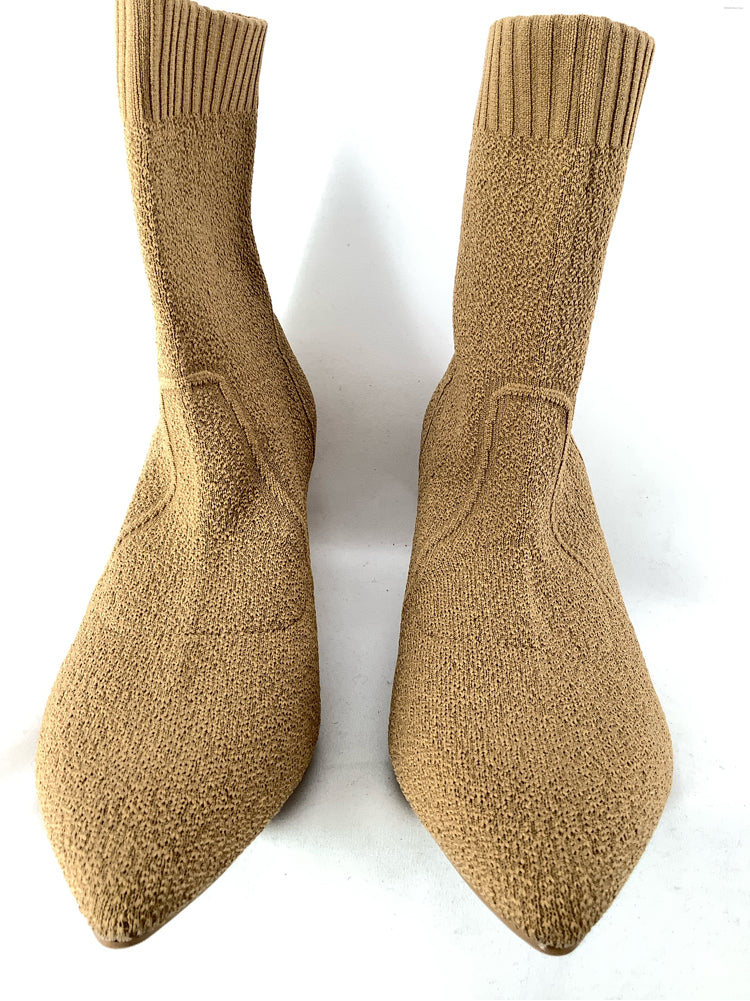 vivaia Shoe Size 10 Tan Booties