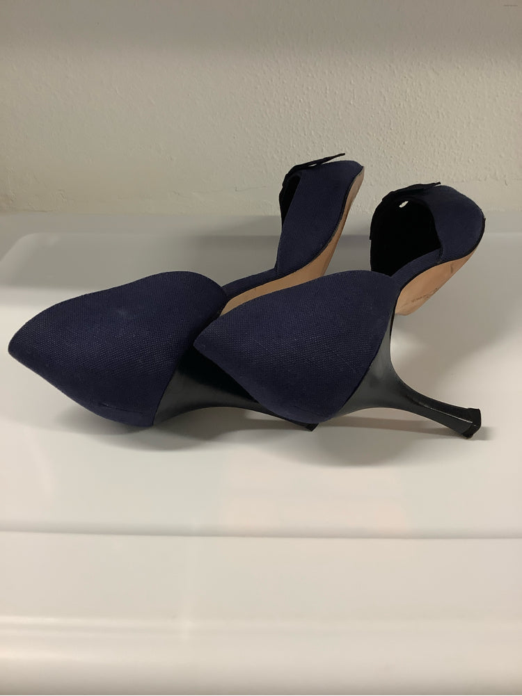 Manolo Blahnik Shoe Size 10.5 Navy Heels