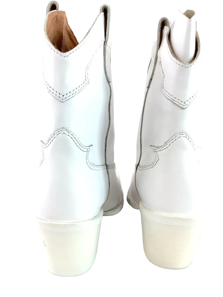 Jeffrey Campbell Shoe Size 6 White Booties