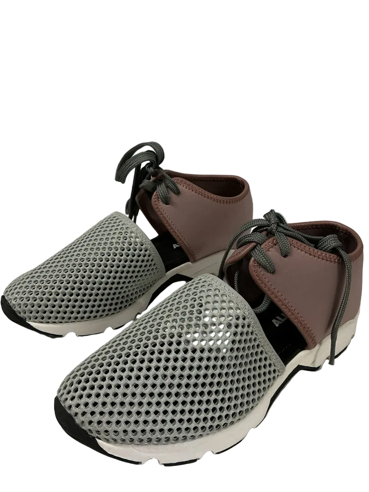 All Black Shoe Size 7.5 Gray & Mauve Amazing Mesh Sneakers