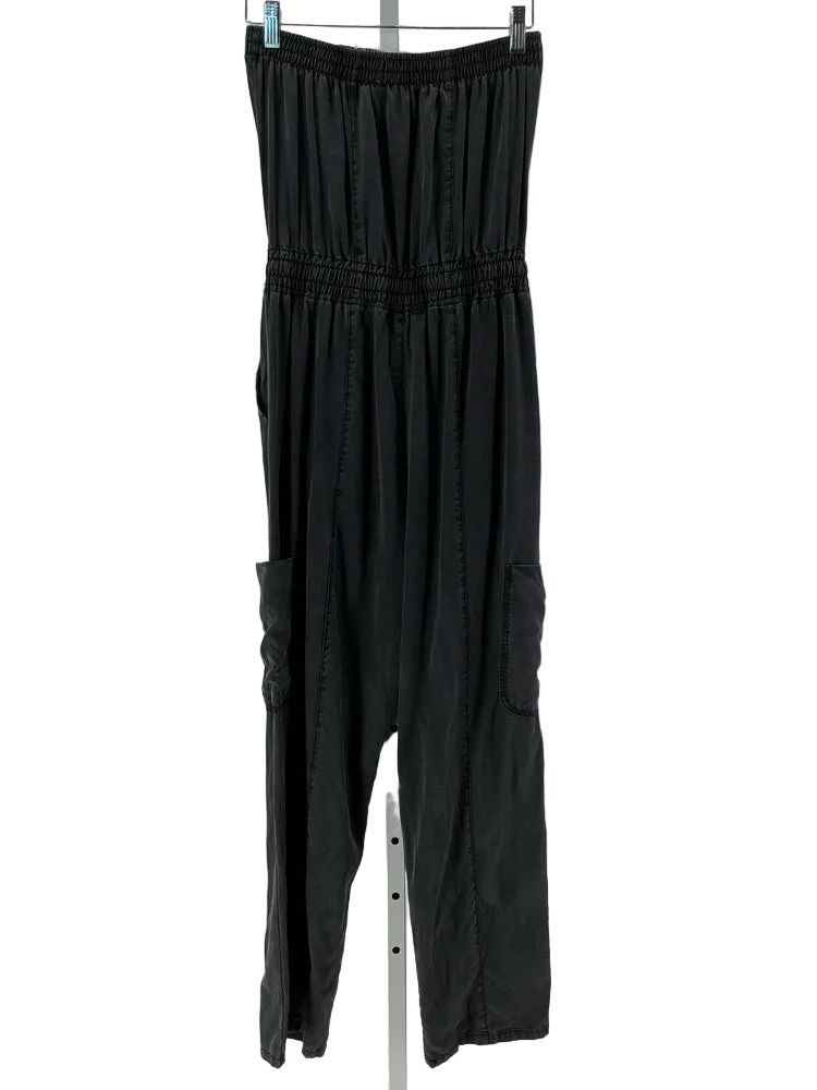 Evereve Size XS Black Jumpsuit
