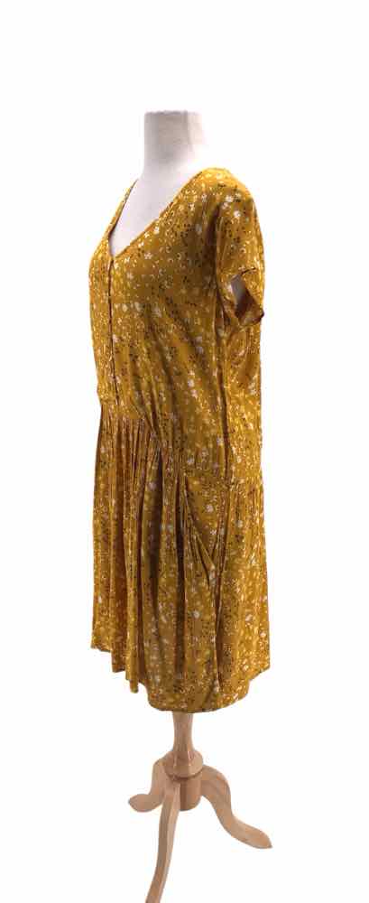 Garnet Hill Size M Yellow Multi Dress