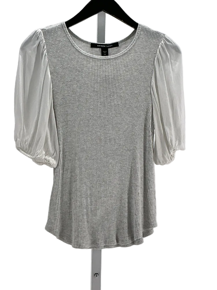 Fifteen Twenty Size XS Gray & White Shirt