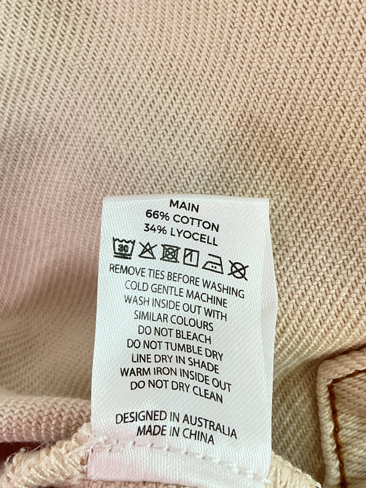 Kivari Size 6 Tan Dress