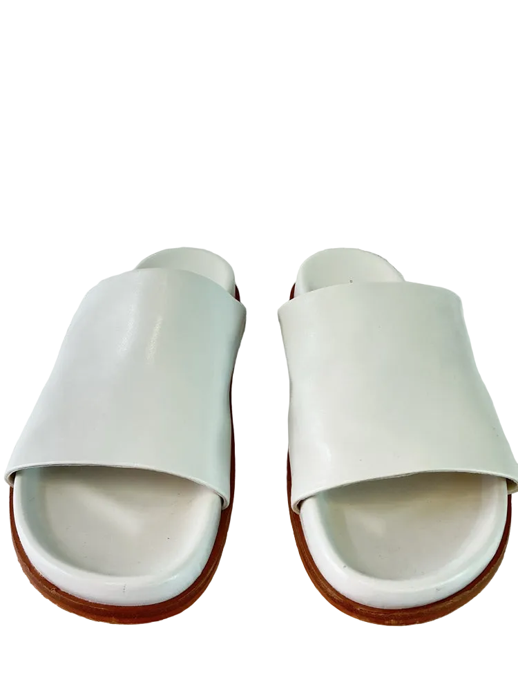 Intentionally Shoe Size 8 Walnut Sandals