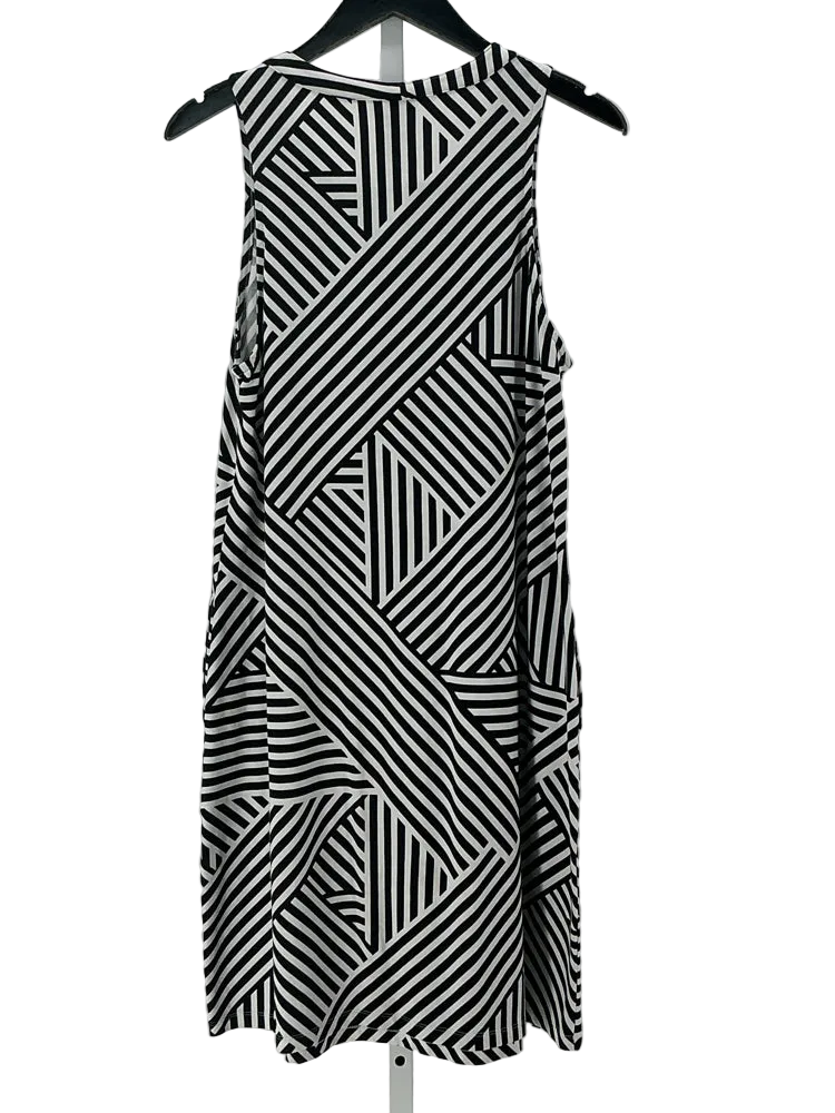 Tommy Bahama Size M Black Dress
