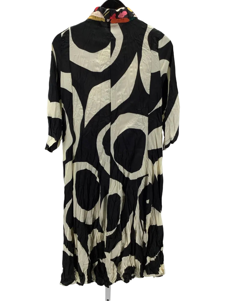 Alembika Size 8/10 Black multi Fatima Dress