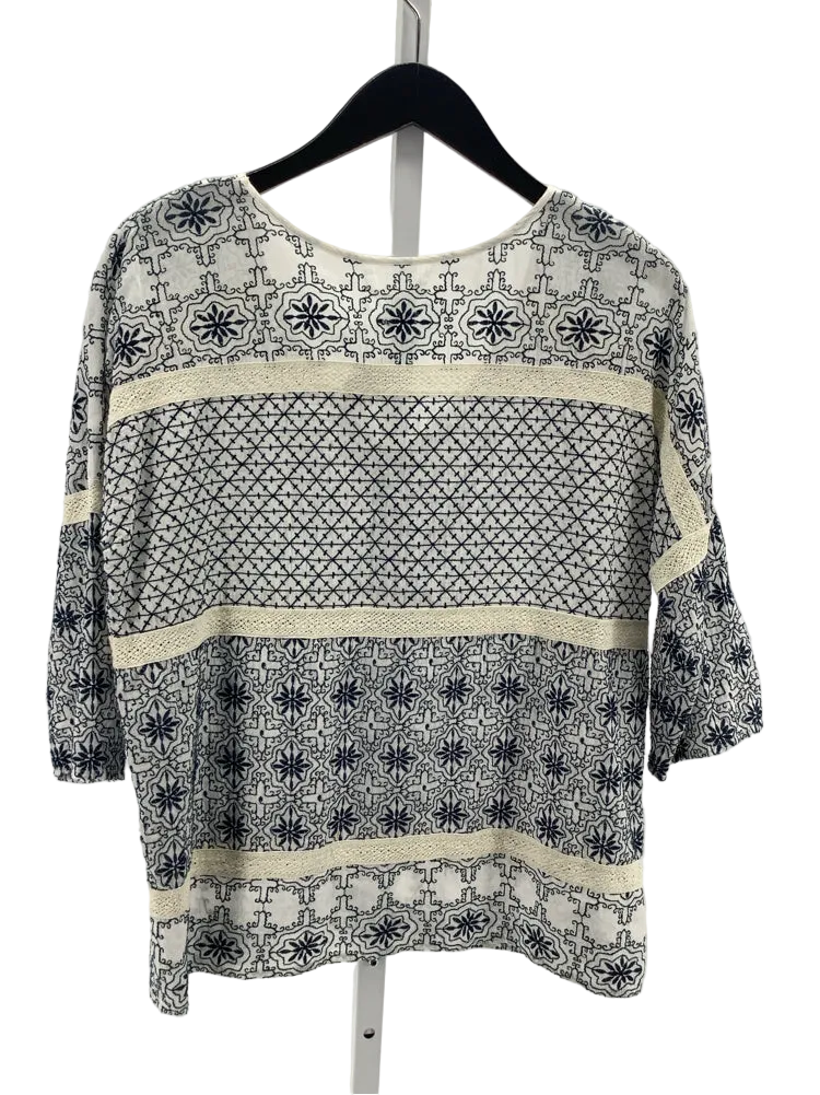 Velvet by Graham Spencer Size M Navy & white Shirt
