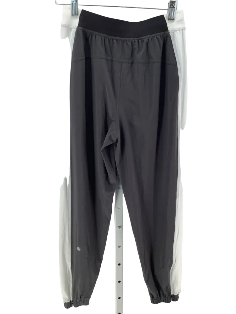 lululemon Size 6 Gray & White Joggers