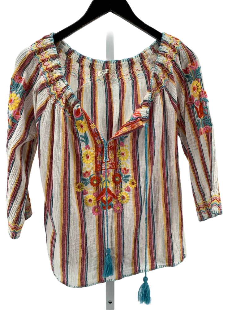 Ivy Jane Size XS Red multi Shirt