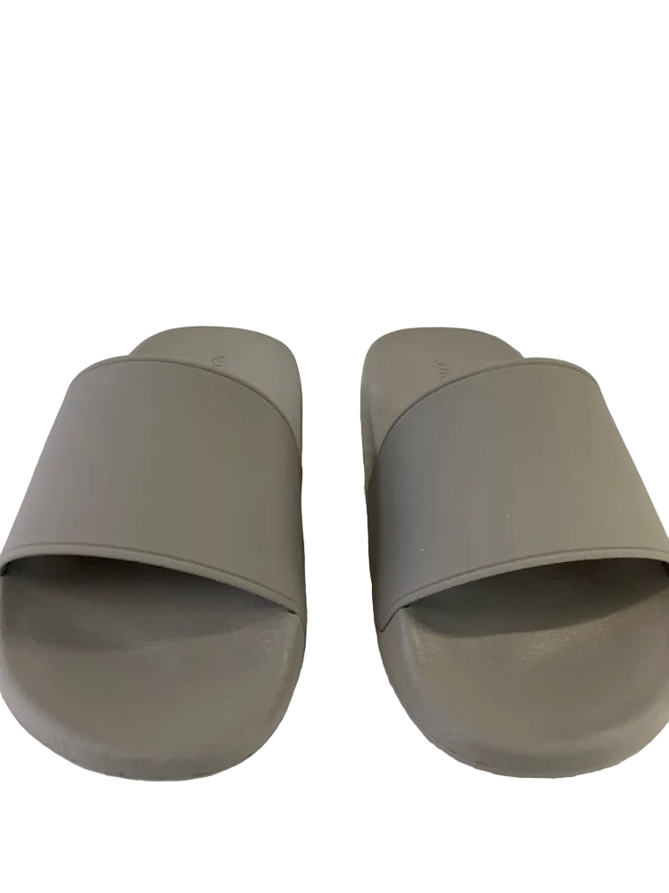 Vince Shoe Size 6 Gray Slides