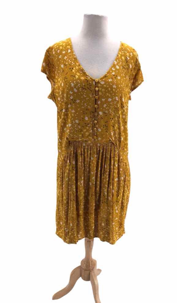 Garnet Hill Size M Yellow Multi Dress