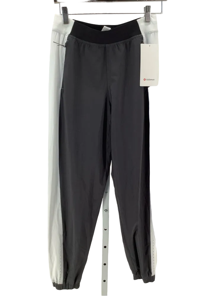 lululemon Size 6 Gray & White Joggers