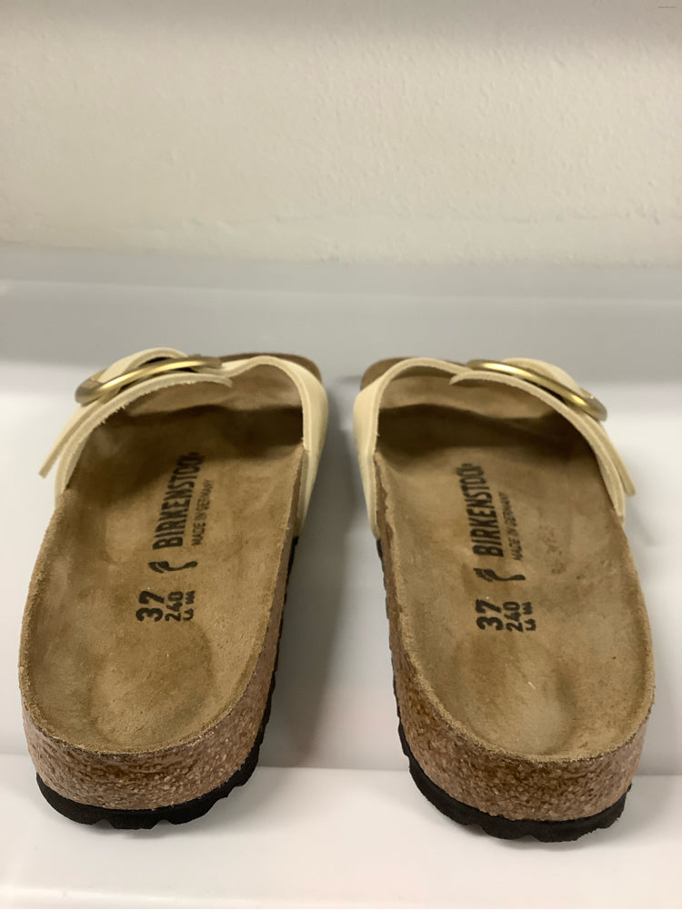 Birkenstock Shoe Size 6.5 Cream Sandals