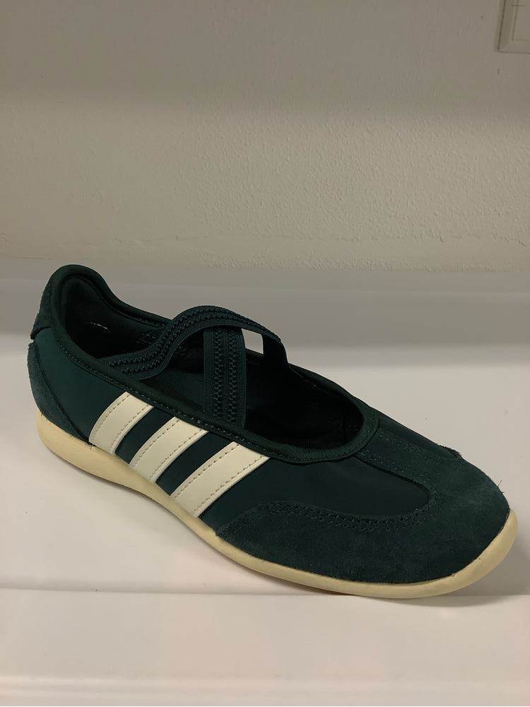 adidas Shoe Size 6 Green & White Barreda Mary Jane