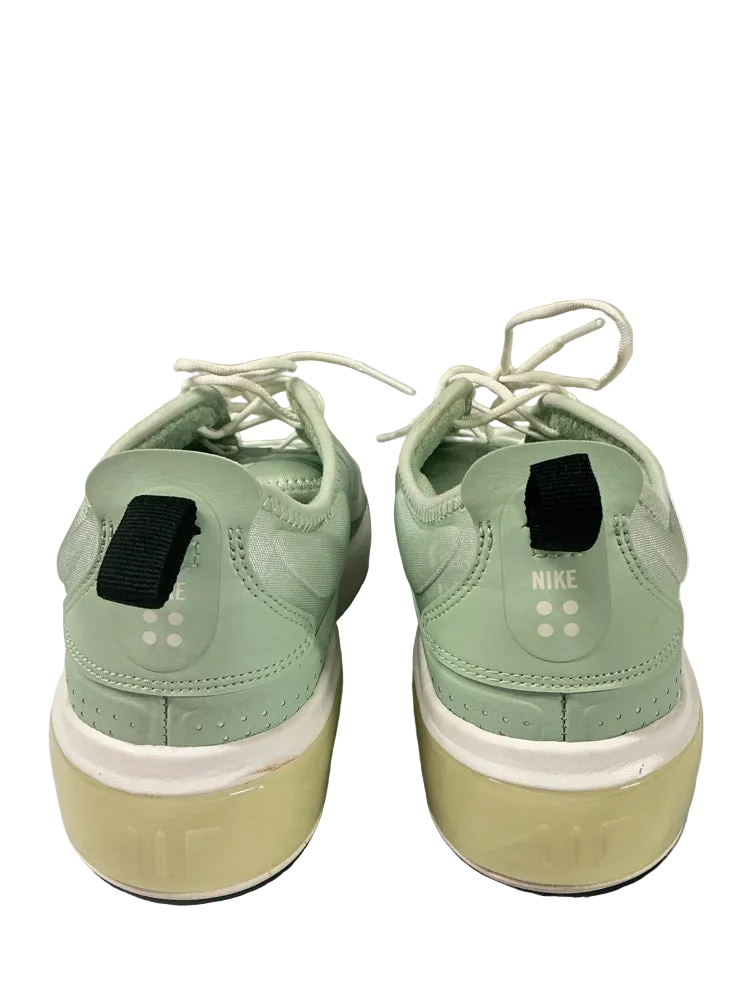 Nike Shoe Size 9 Green Air Max Dia Sneakers