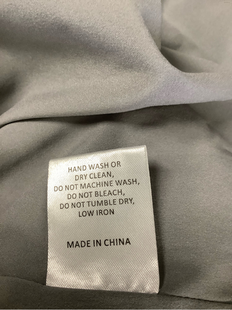 hutch Size XS Gray & White Dress