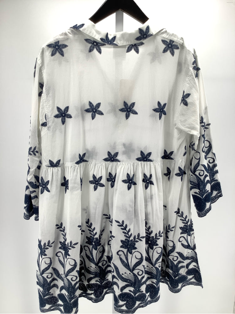 Ivy Jane Size L White & Navy Shirt