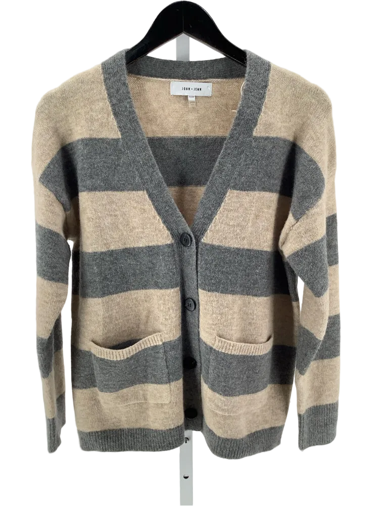 John & Jenn Size XS Gray & Tan Sweater