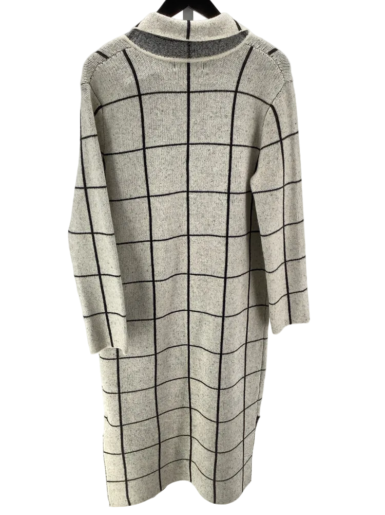 John & Jenn Size S Black & Cream Sweater