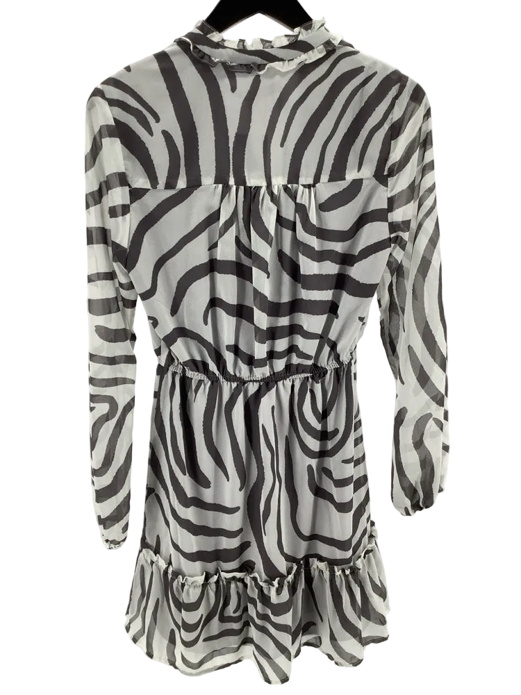 hutch Size XS Gray & White Dress