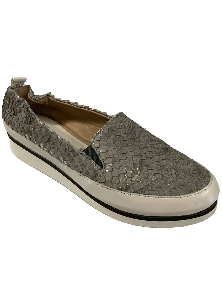 Ron White Shoe Size 7 Silver Nell Sneakers