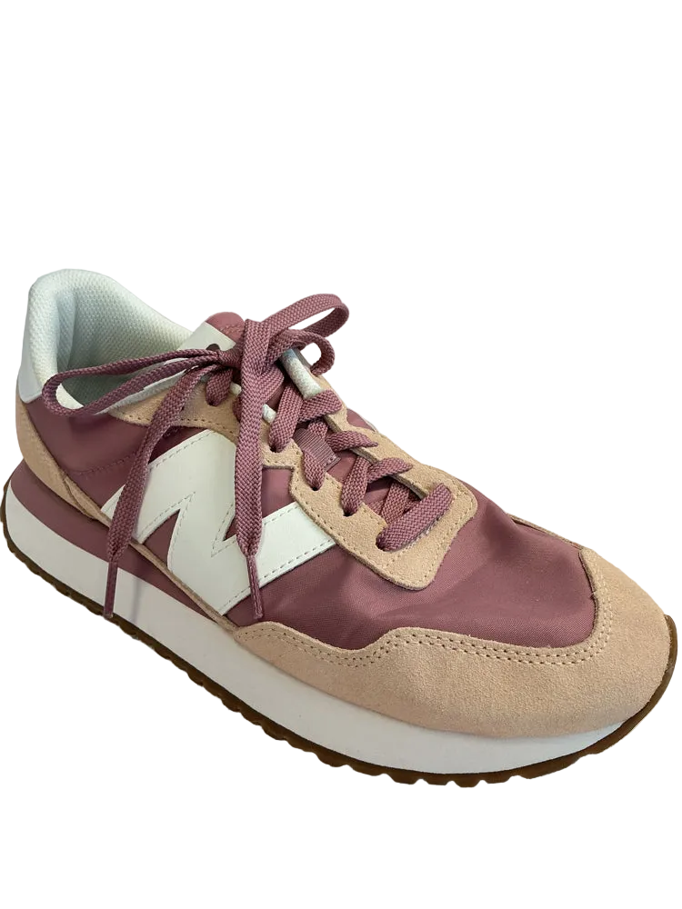 New Balance Shoe Size 10.5 Pink & Tan Sneakers