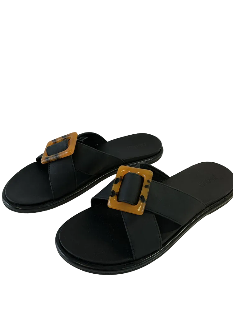 OluKai Shoe Size 8 Black La'i Sandals