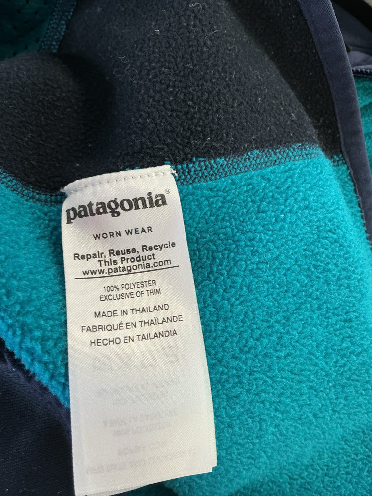 Patagonia Size XS Green & Black Jacket