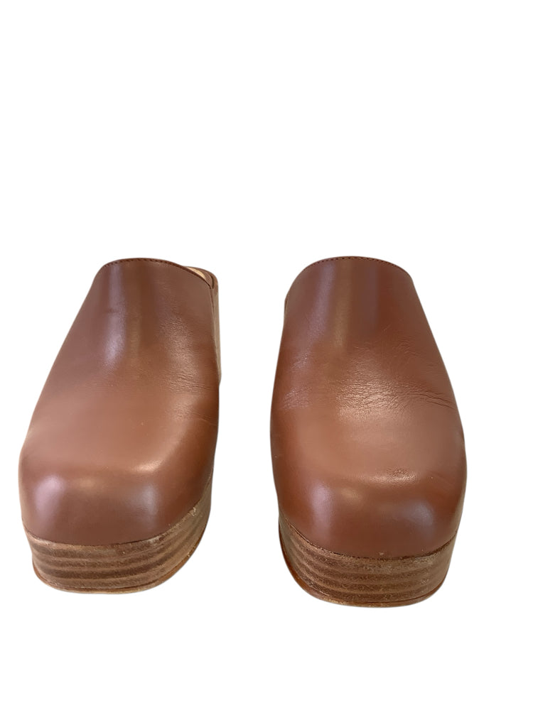 Intentionally Blank Shoe Size 7.5/8 Brown Facts Heels