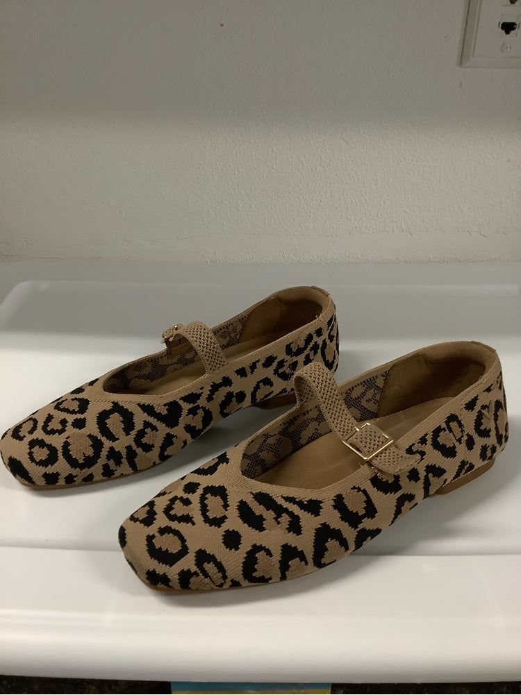 vivaia Shoe Size 6 Tan & Black Margot Mary Jane