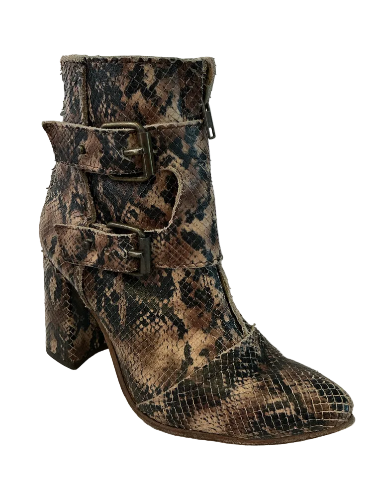 freebird Shoe Size 9 Black & Brown Booties