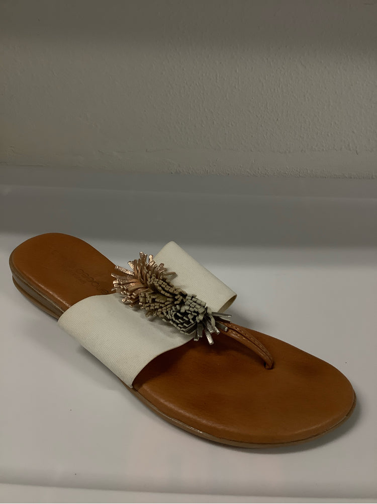 Andre Assous Shoe Size 8 White multi Novalee Sandals