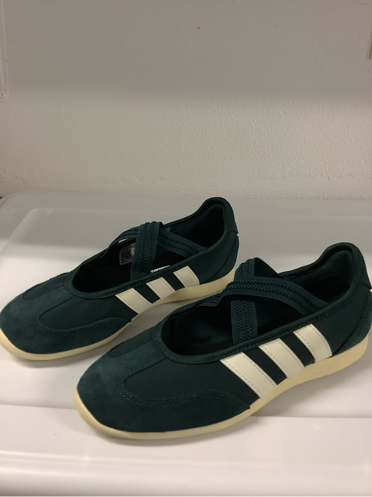 adidas Shoe Size 6 Green & White Barreda Mary Jane