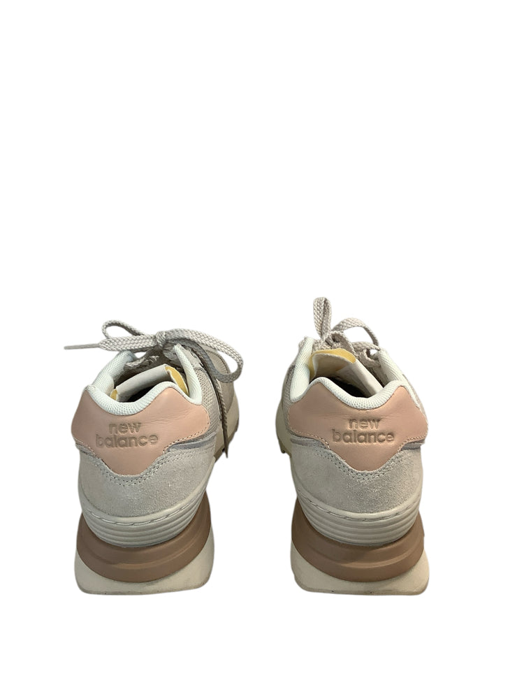 New Balance Shoe Size 6.5 Tan Sneakers