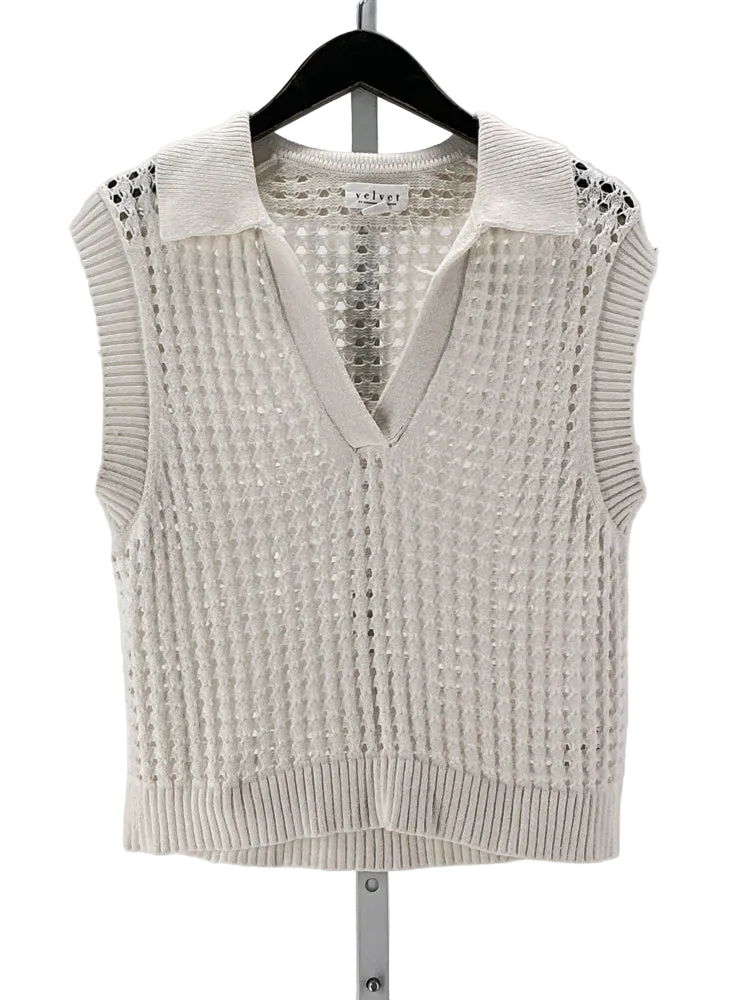 Velvet by Graham Spencer Size M White Sweater
