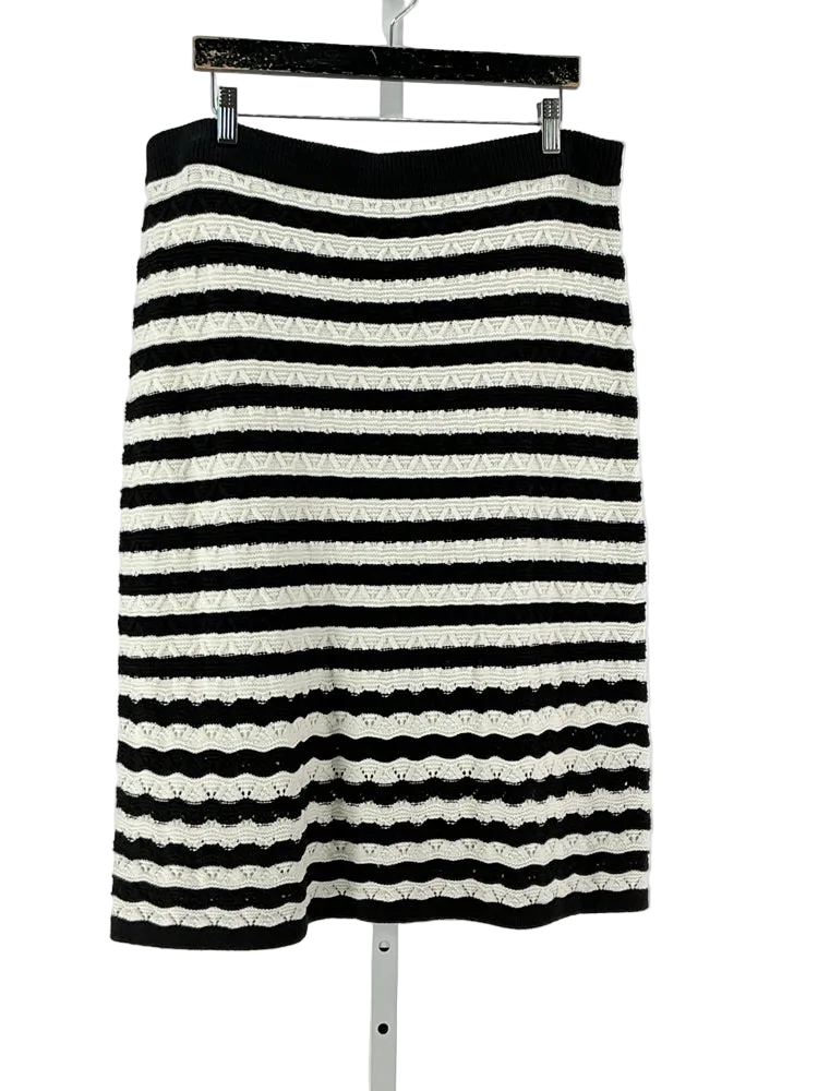 Talbots Size XLP Black & White Skirt