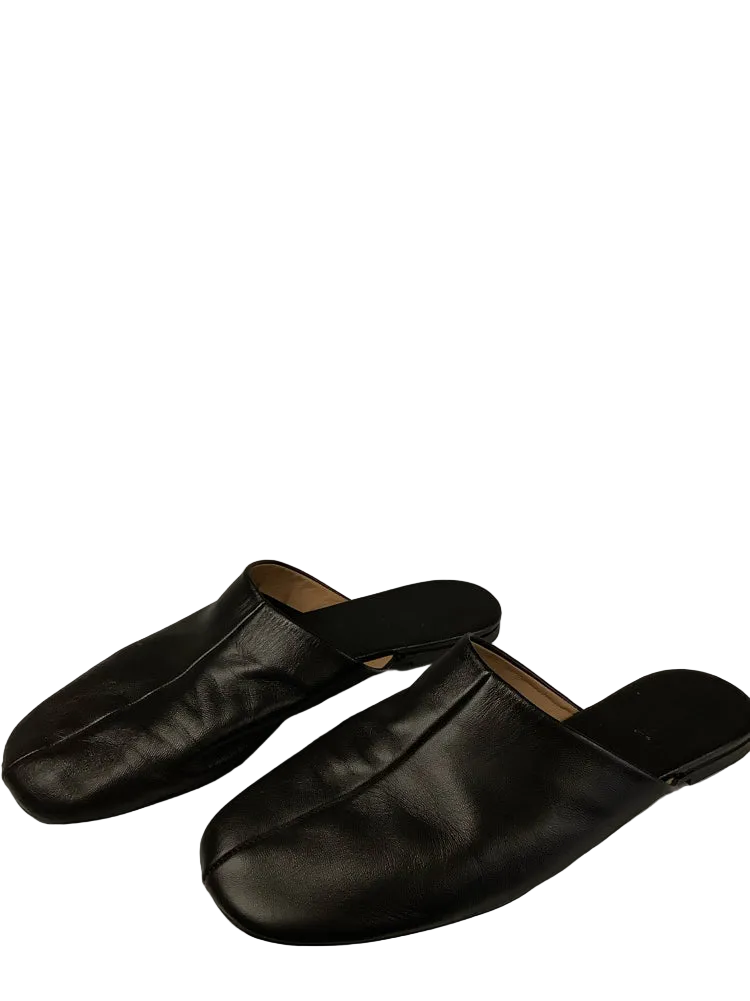 Flattered Shoe Size 10 Black Maurine Mules
