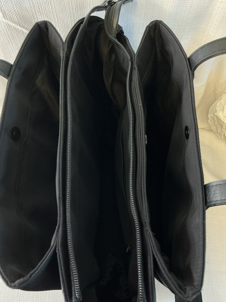 beis Black Handbags