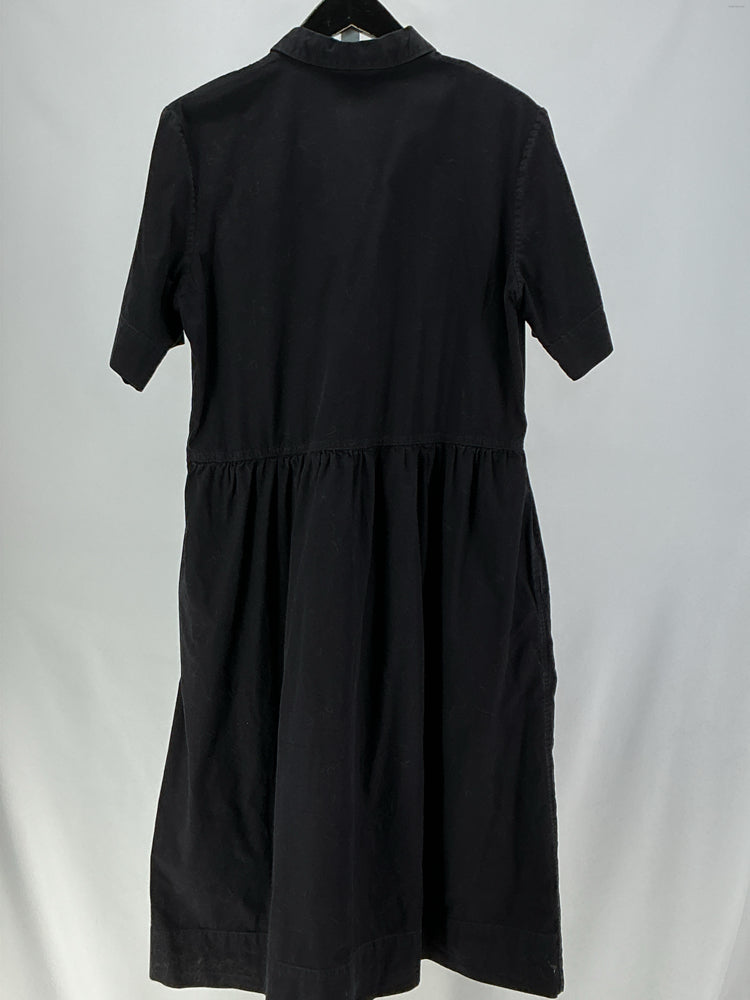 Evereve Size 8 Black Dress