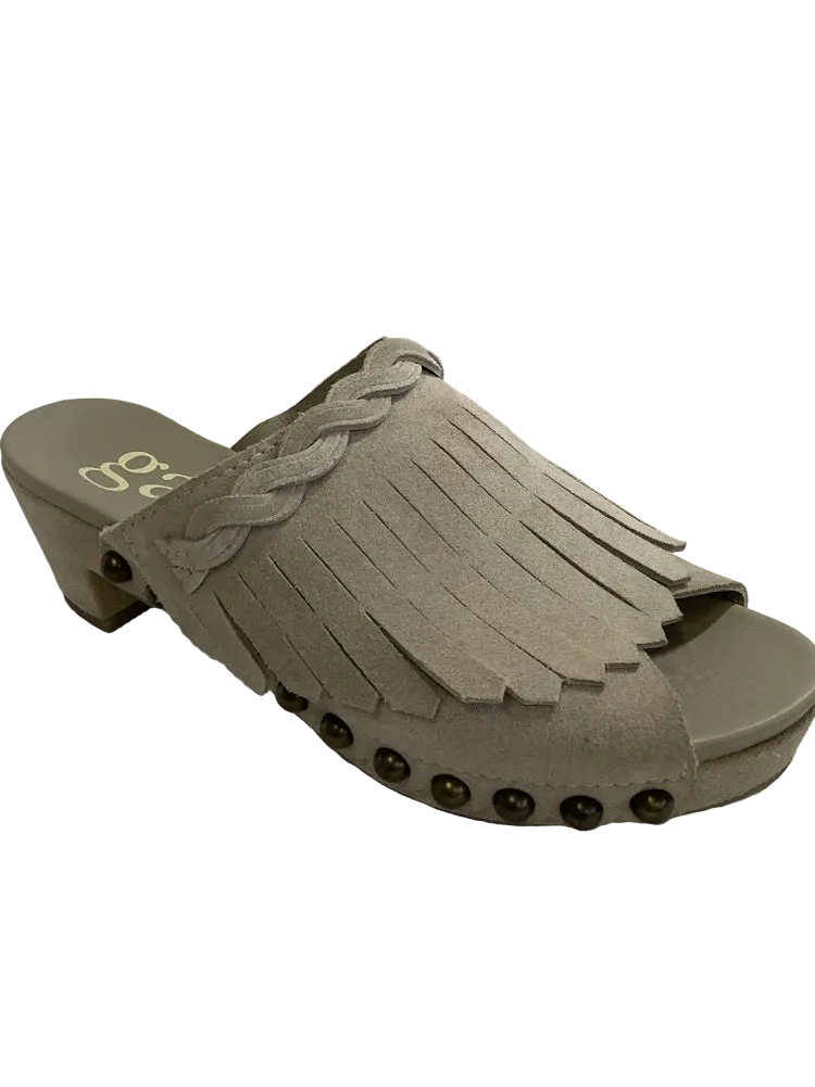 pedro garcia Shoe Size 7.5 Tan Clogs