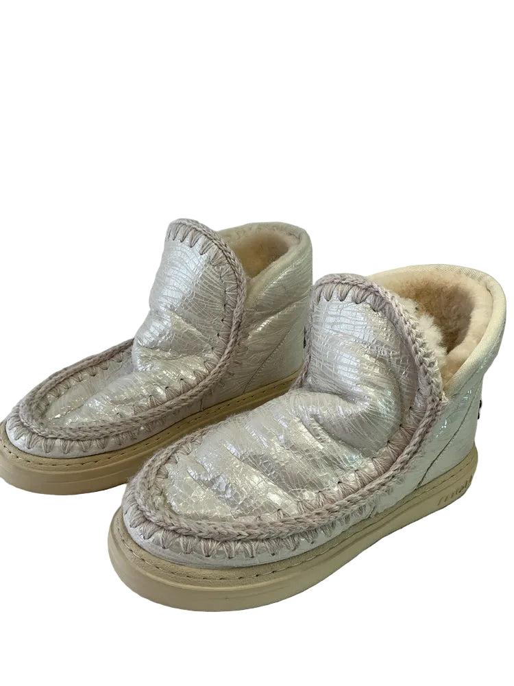 MOU Shoe Size 10 Cream Boots