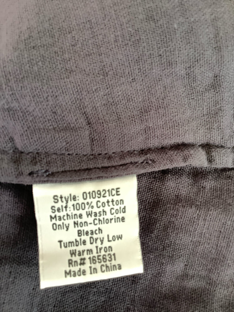 calme Size M Gray Shirt