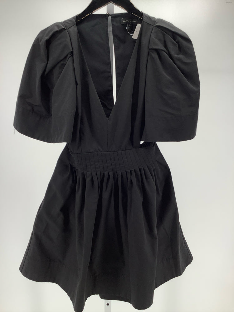 Banana Republic Size 4P Black Dress