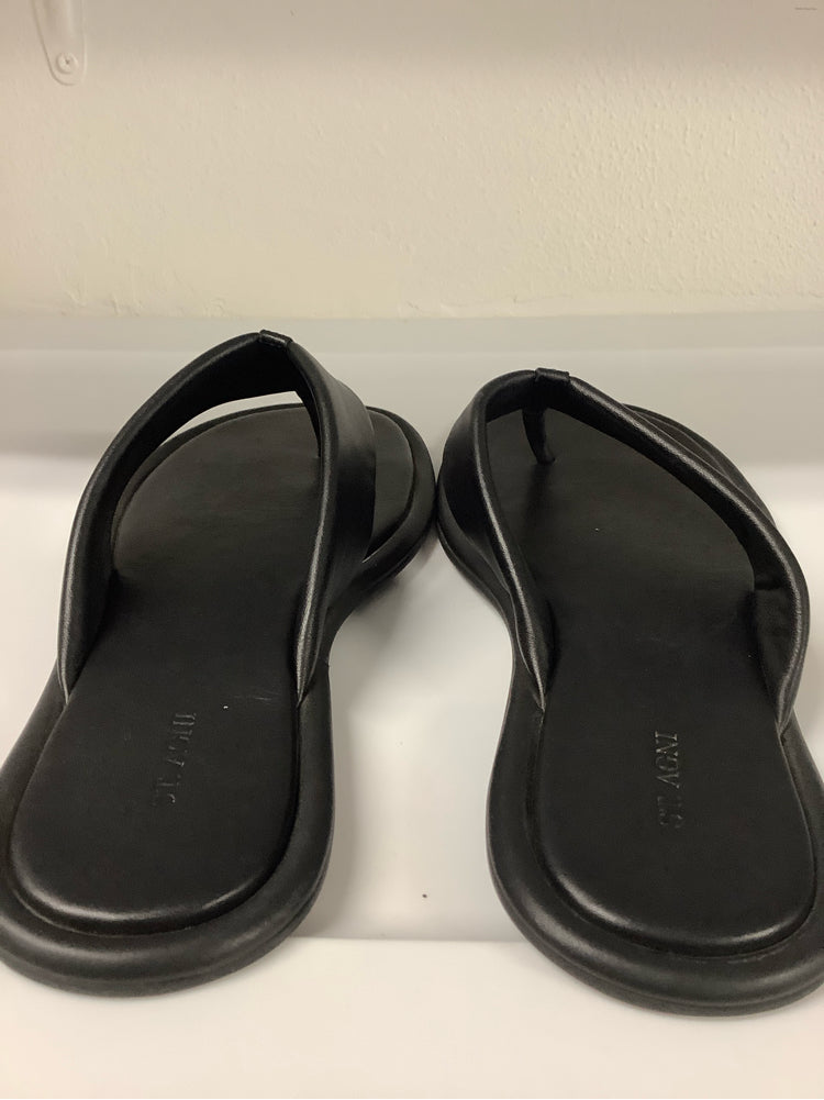 St. Agni Shoe Size 10 Black Flip Flops