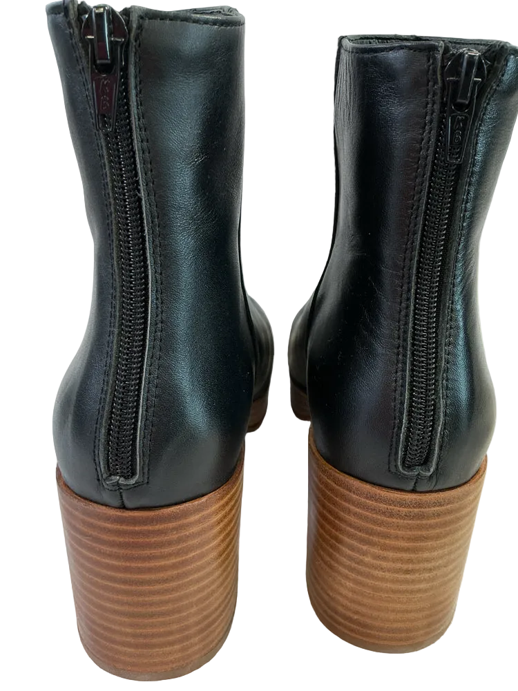Intentionally Shoe Size 10.5 Black Speed Booties