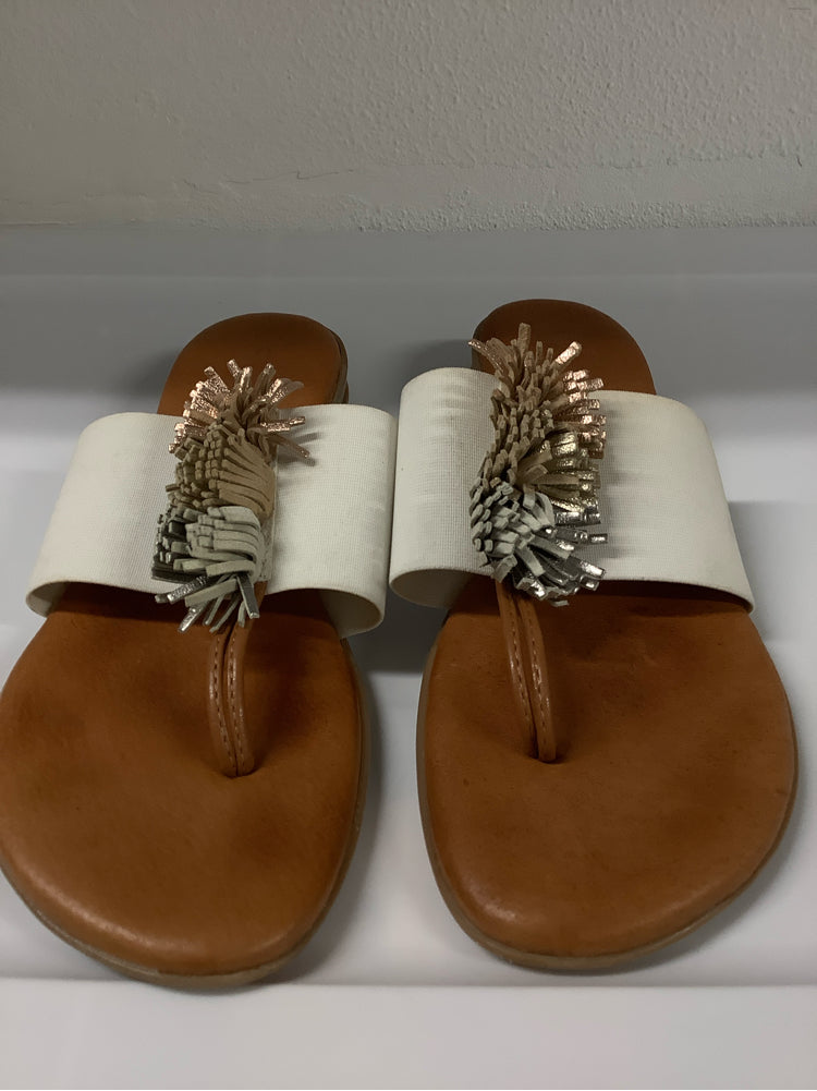 Andre Assous Shoe Size 8 White multi Novalee Sandals