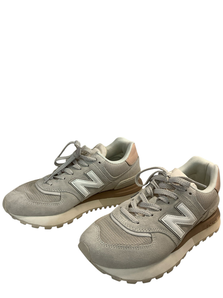 New Balance Shoe Size 6.5 Tan Sneakers