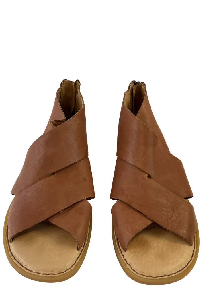 Born Shoe Size 8 Brown Sandals
