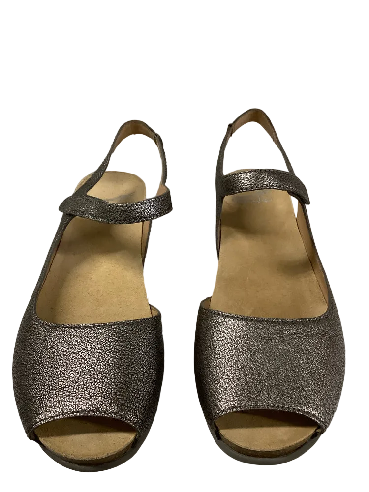 Dansko Shoe Size 8.5 Silver Marcy Sandals